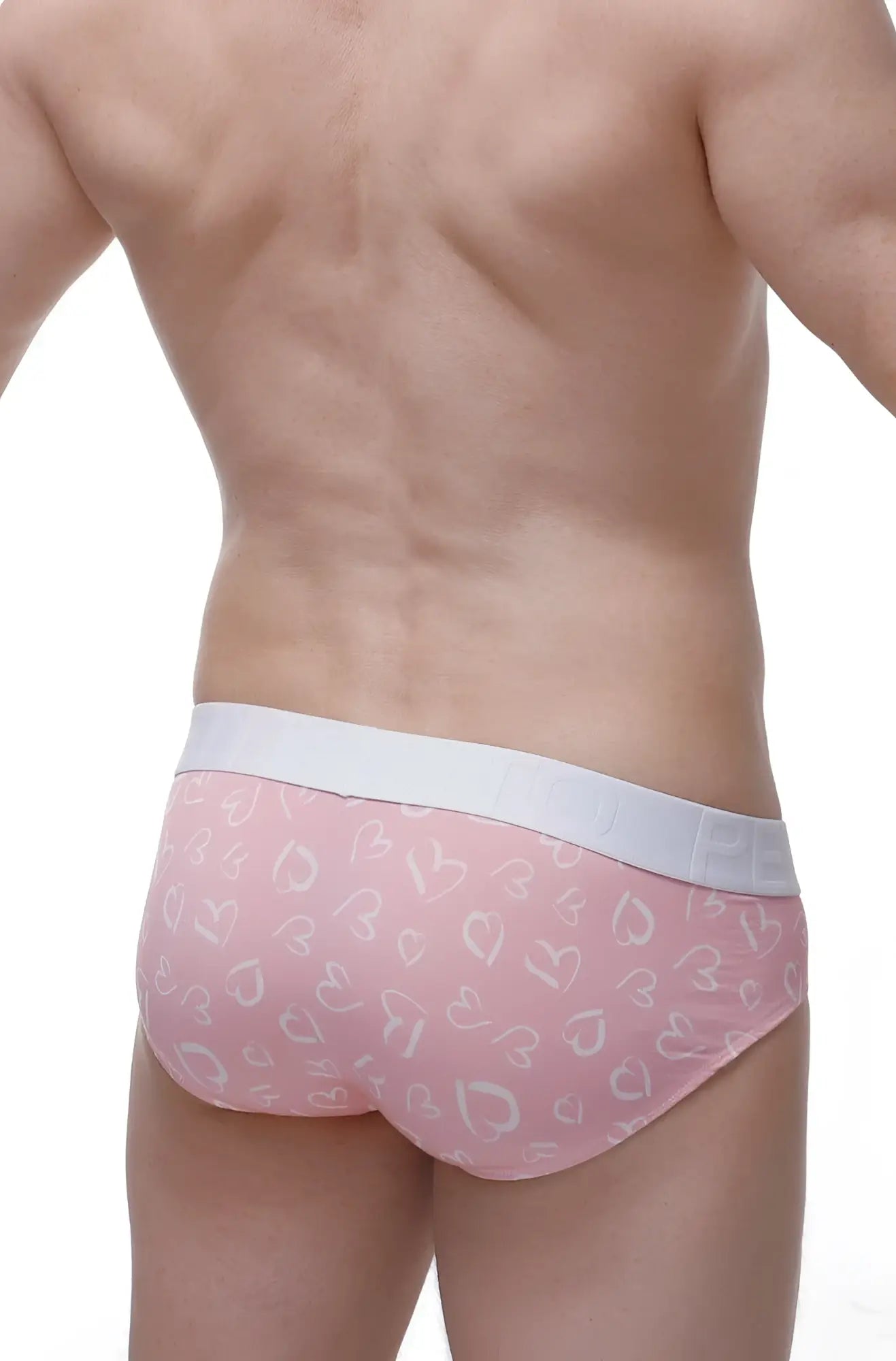 Pink men’s briefs brief dome løve with white heart pattern and light gray waistband for comfortable wear