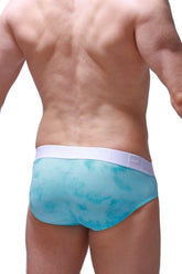 Light blue tie-dye men’s briefs with white elastic waistband in brief dome marbre green design