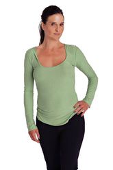 Sweat à capuche à manches longues et col rond profond (vert bambou)