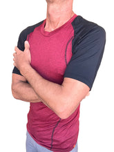 T-shirt raglan à col rond de créateur (brique avec manches noires)