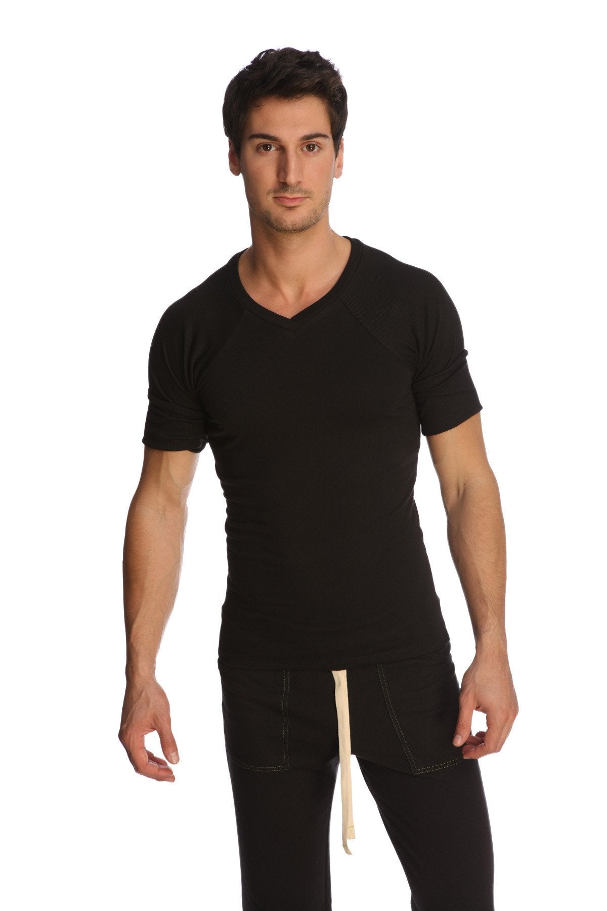 Black raglan virtual crew neck short-sleeved t-shirt with v-neck for casual wear