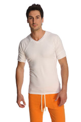 White v-neck short-sleeved t-shirt with subtle raglan sleeves in soft cotton for casual wear