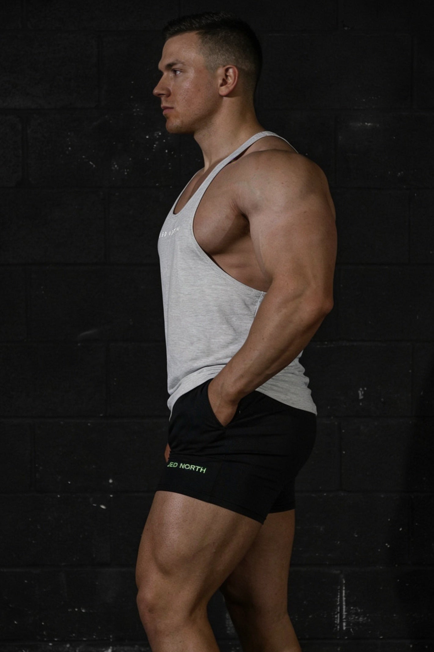 Jed North Herren Classic Bodybuilding Racerback Stringer - Hellgrau