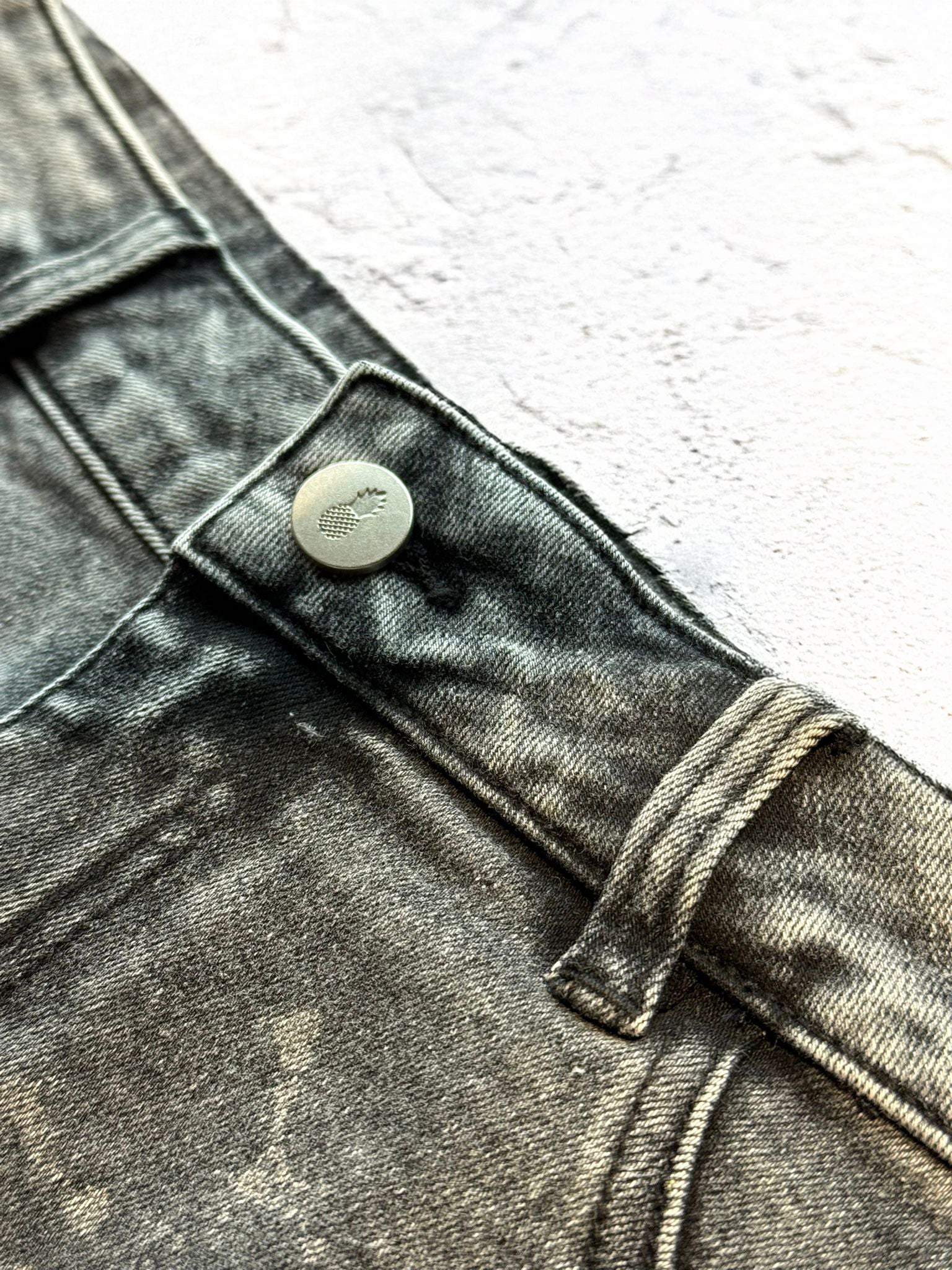 JJ Malibu Men's Vintage Washed Distressed Booty Shorts  - Noir