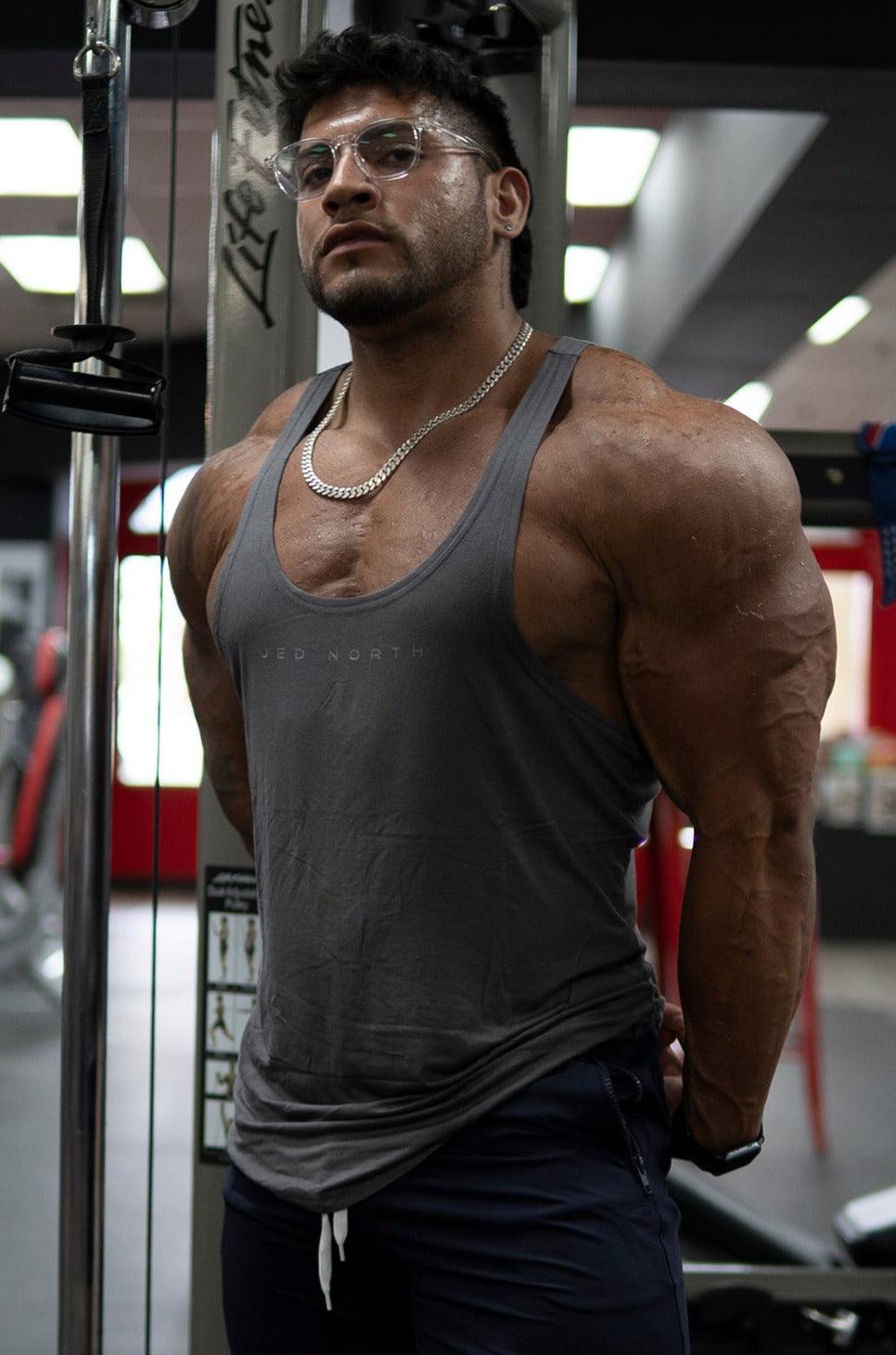 Jed North Herren Classic Bodybuilding Racerback Stringer - Stahlgrau