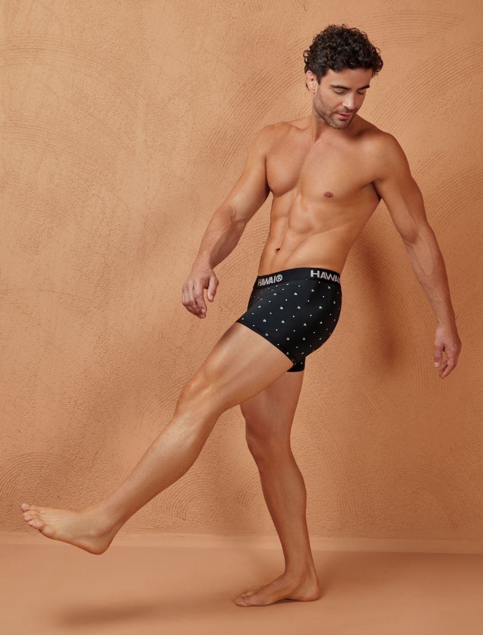 Black h&m men’s microfiber briefs with white polka dots in hawai 42570 trunk style color black