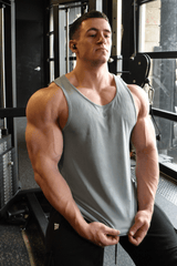 Jed North Alpha Herren-Tanktop aus schnelltrocknender Mikrofaser für das Fitnessstudio – Polar Silver