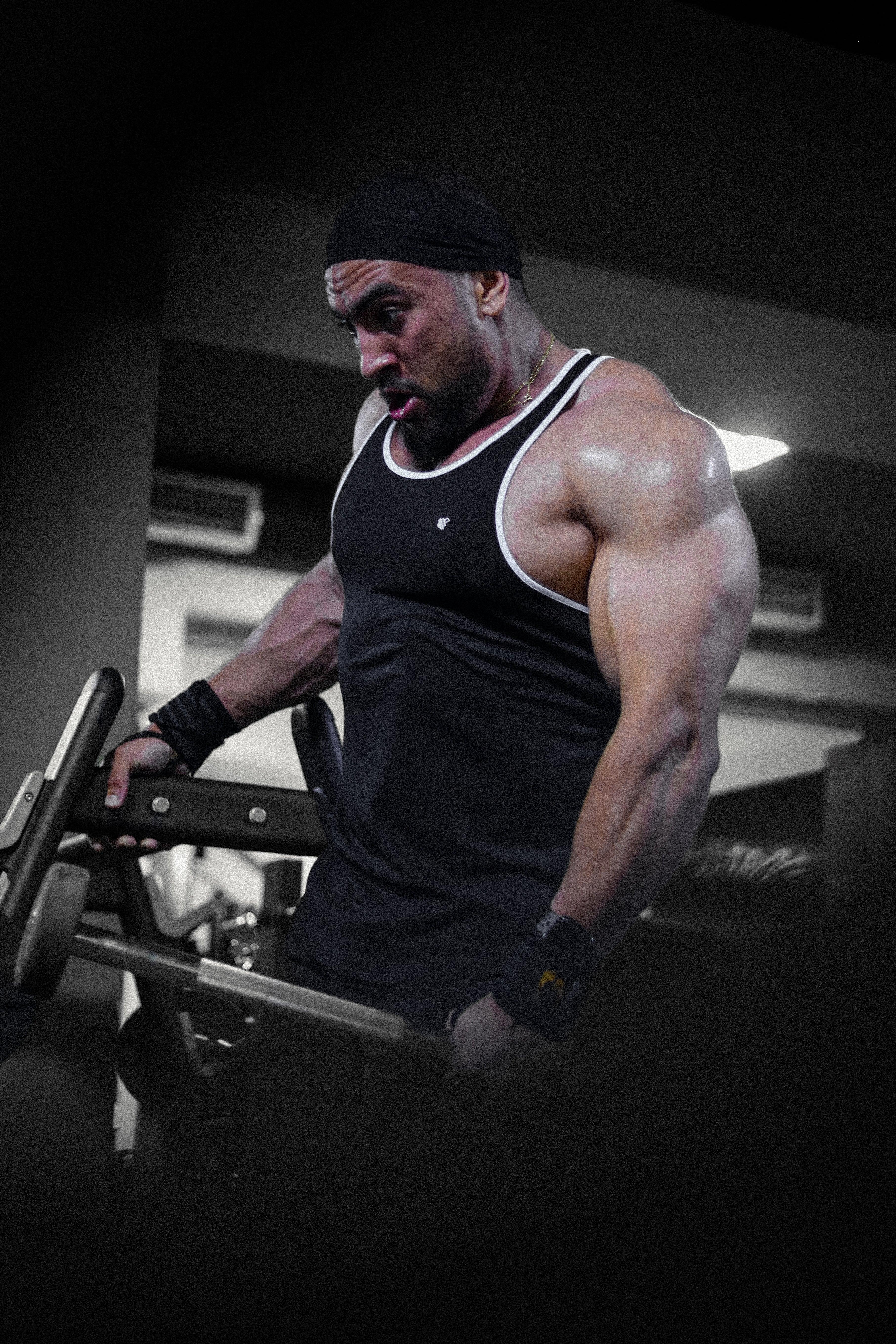 Jed North Herren Schnelltrocknendes Bodybuilding Workout Stringer-Top – schwarz/weiß abgesetzt