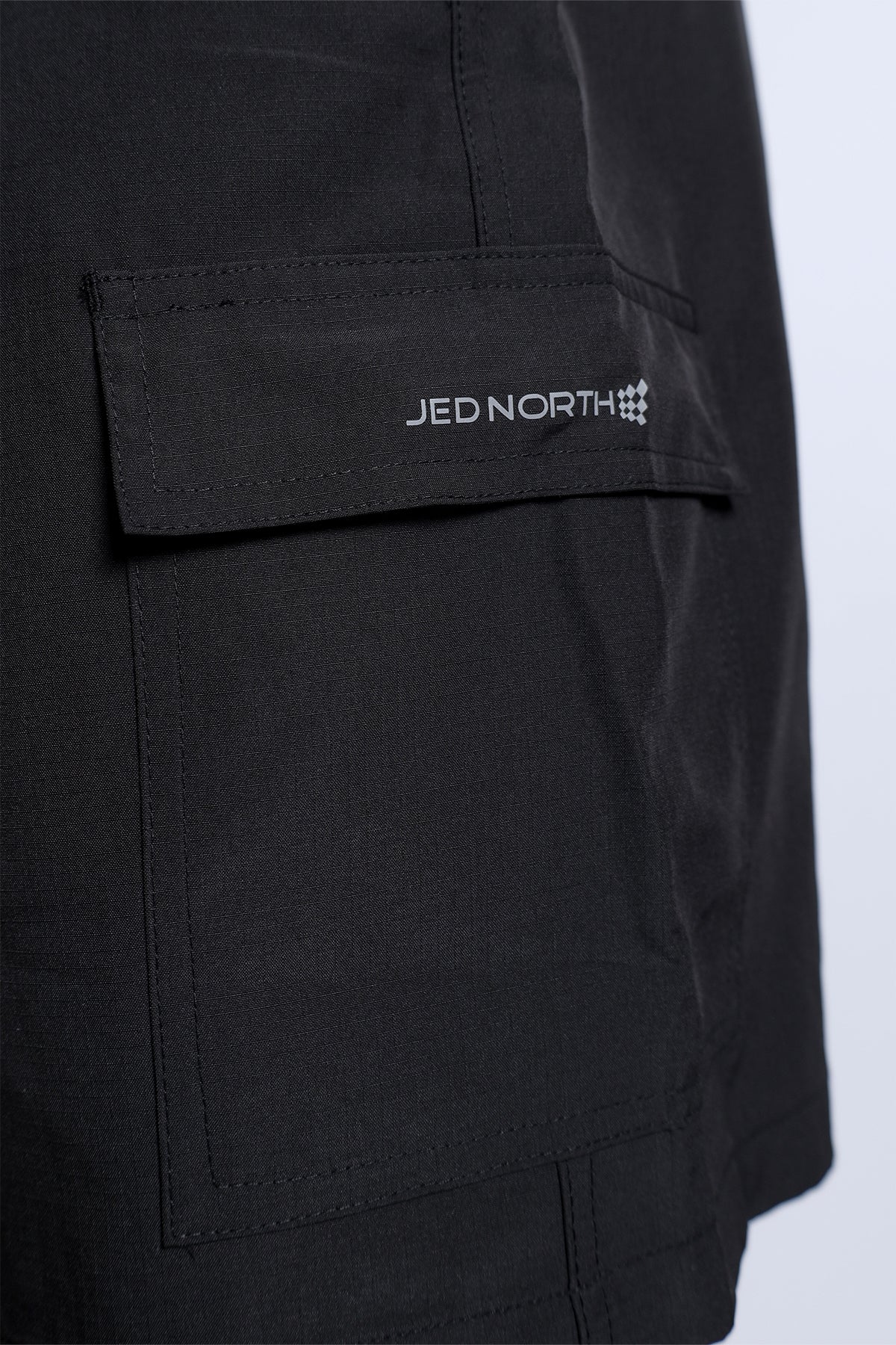 Jed North Men's Trek 4.5" Cargo Shorts - Black
