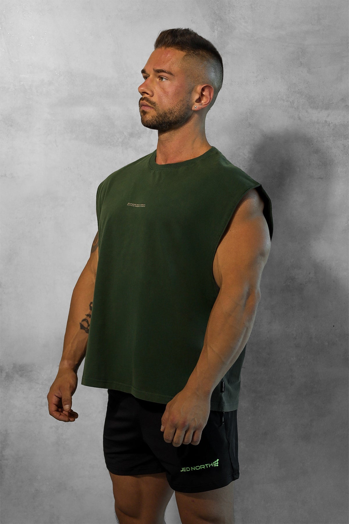 Jed North Herren Box Cut Muscle-Shirt - Waldgrün