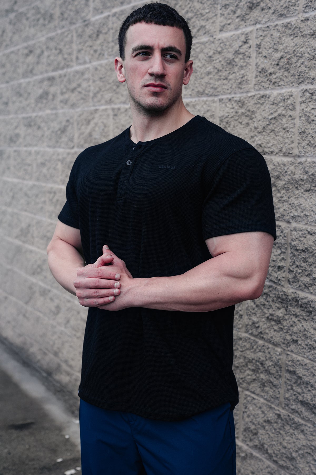 Jed North Herren Waffel-Henley-T-Shirt - Schwarz