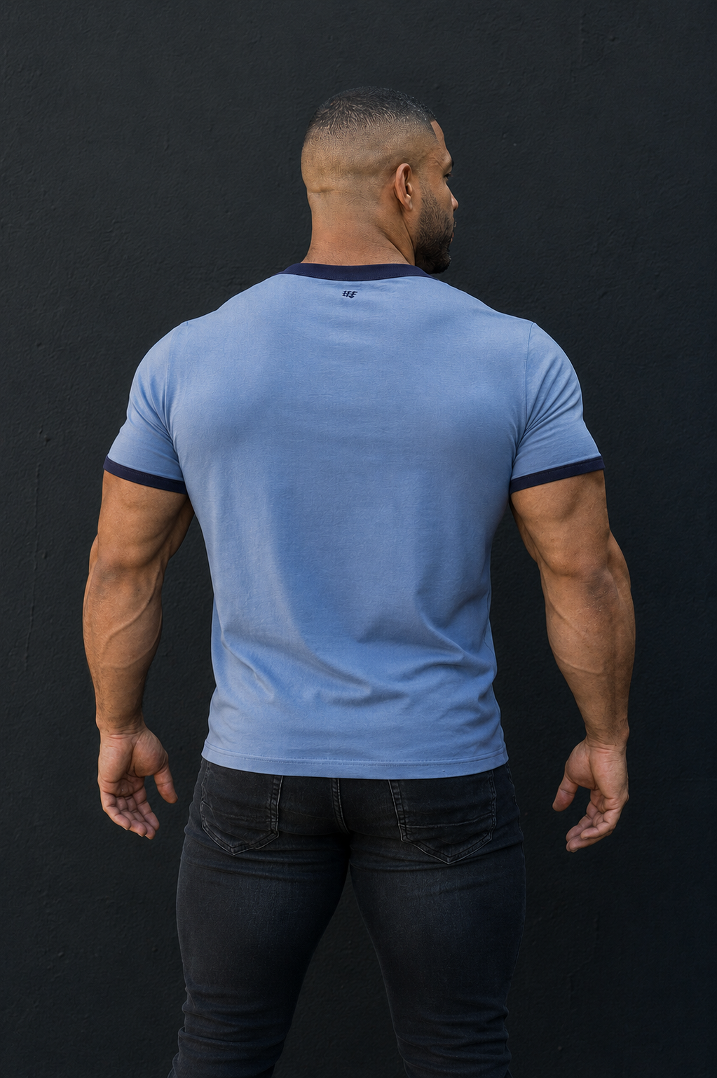 Jed North Muscle-Fit Ringer-T-Shirt für Herren – Electric Blue