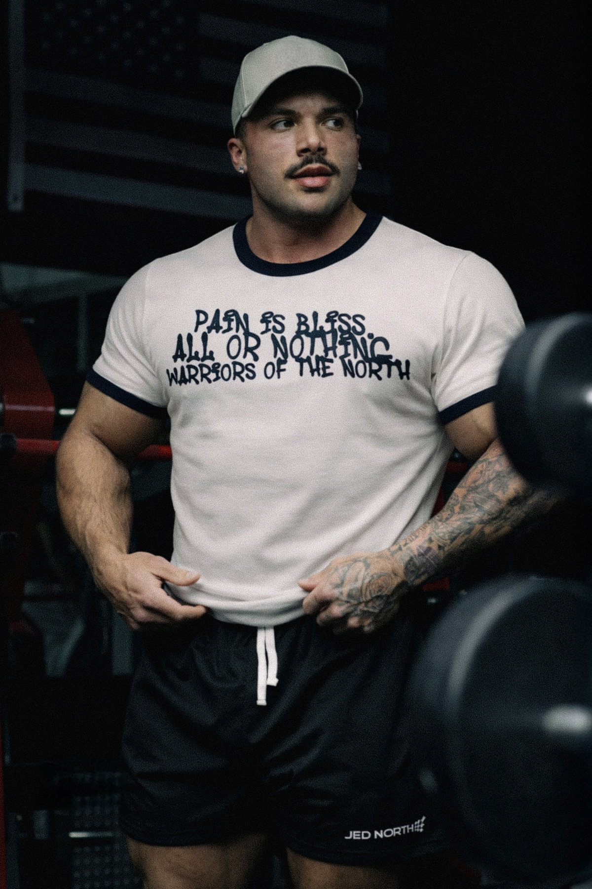 Jed North Herren Muscle-Fit Ringer-T-Shirt - Weiß mit marineblauem Besatz