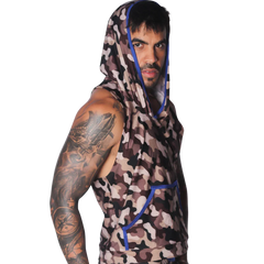 Sleeveless camouflage print hooded t-shirt with contrasting blue trim and a front kangaroo pocket.