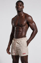 Adonis von Kyhry Herren-Badeshorts in Sandstein