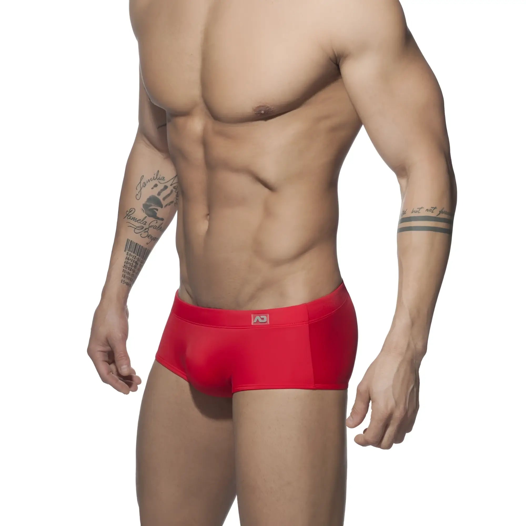 Red men’s briefs ad basic sunga with small logo on waistband in front view