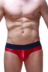 Red and navy blue men’s satin briefs with a shiny finish from the brief matraux framboise collection