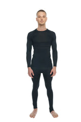 Black long-sleeved compression base layer set with raglan crew-neck in carbon black for athletic wear