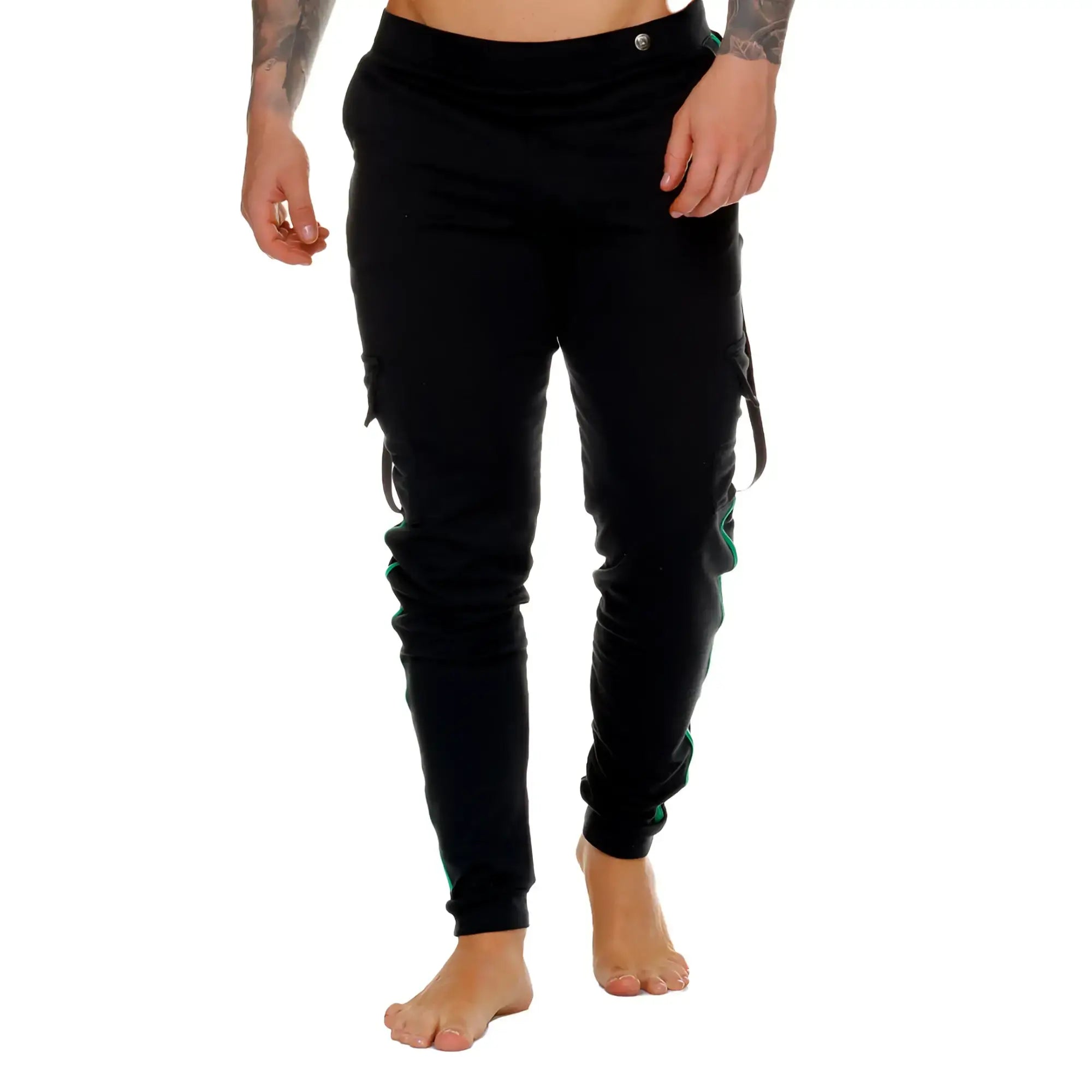 Black cargo pants gigo medieval green sportpants with green accent stitching slim fit and side pockets