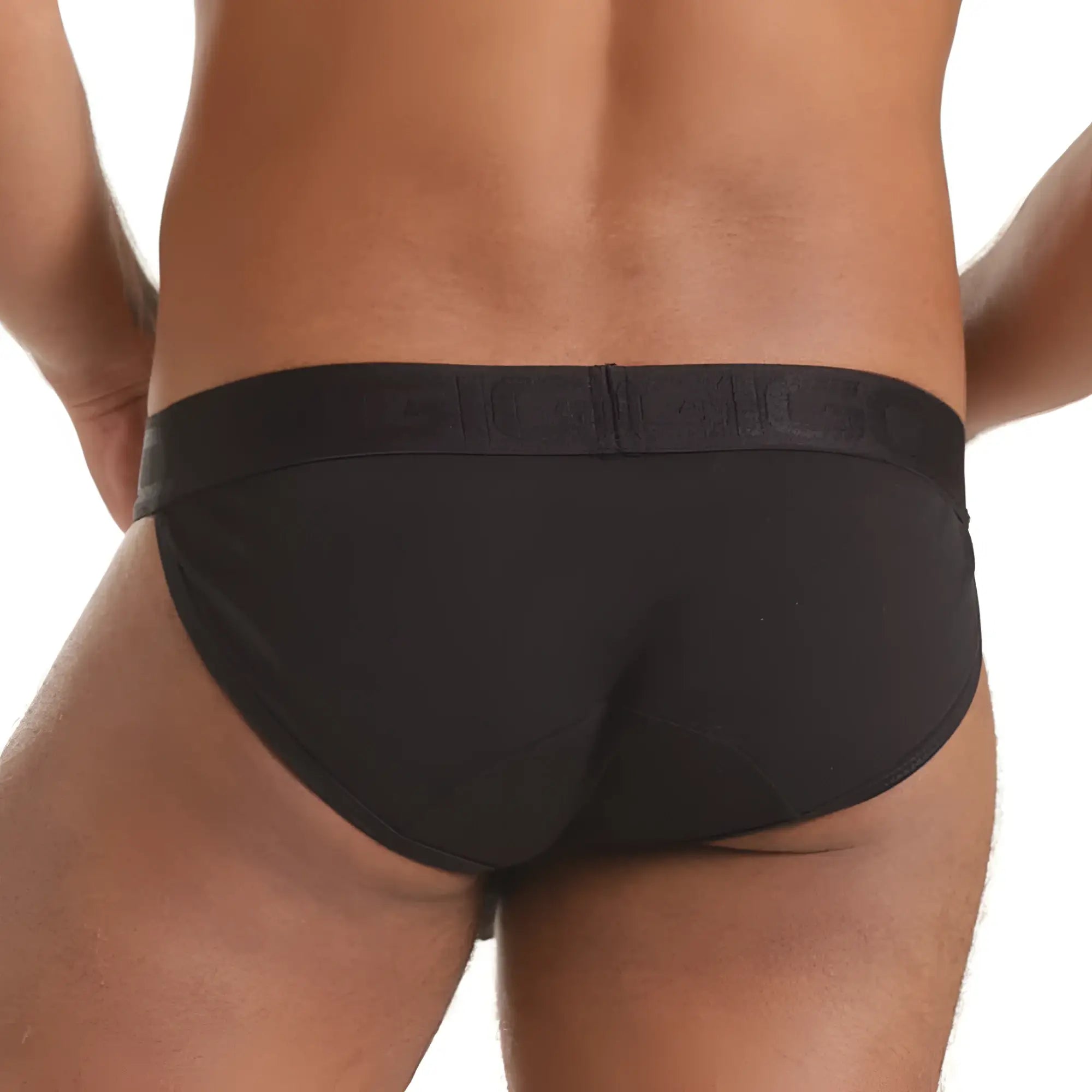 Black Gigo Scanaling briefs with smooth form-fitting fabric and elastic waistband with subtle embossed detailing