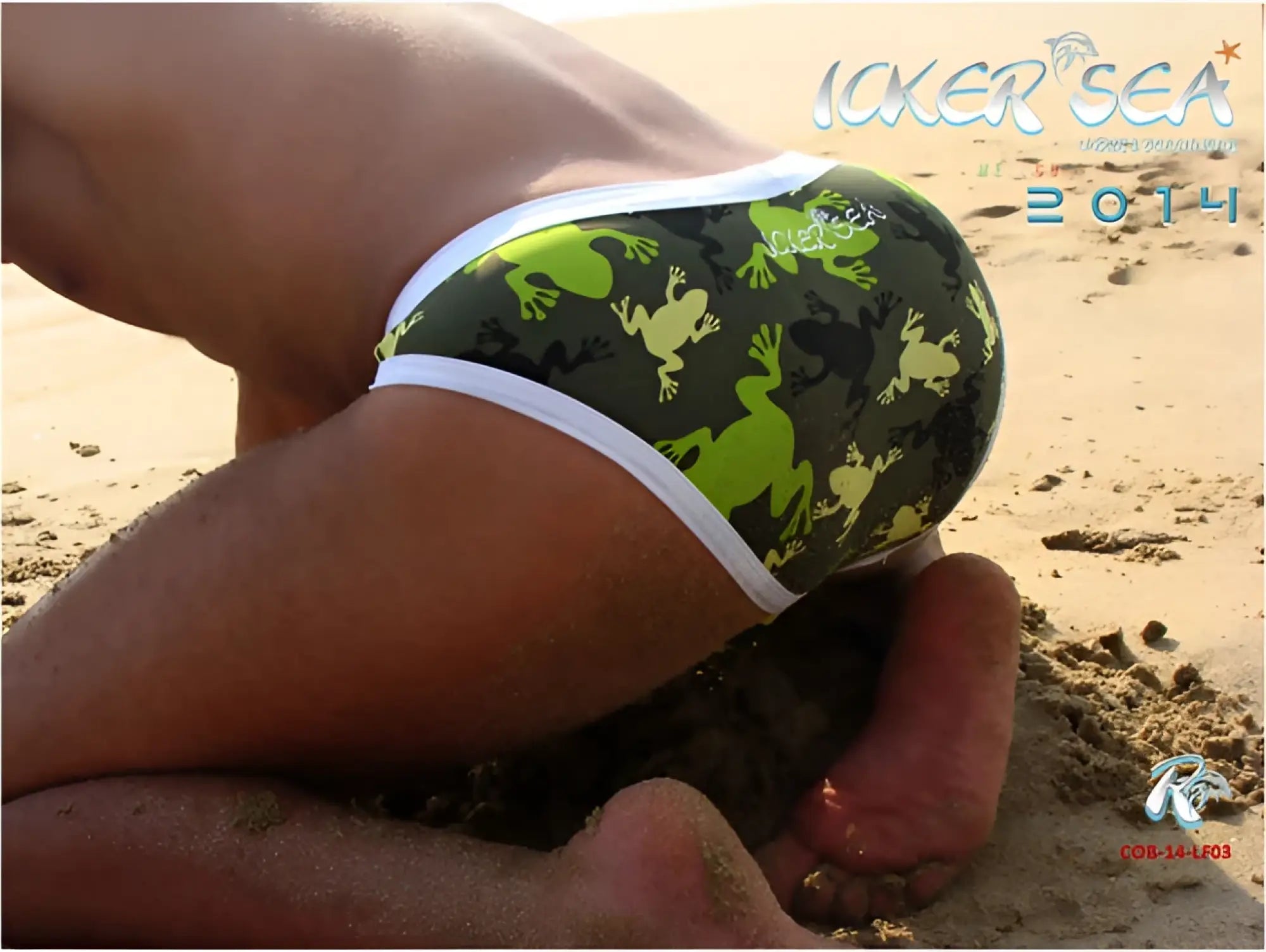Icker Sea little frogs slip bikini swimwear green frog-patterned swim trunks with white trim for kids