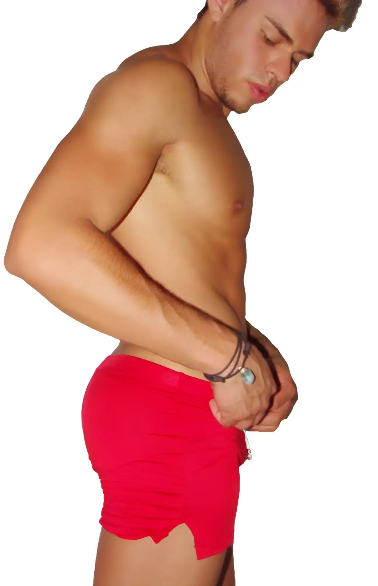 Icker Sea red athletic tennis shorts with scalloped hemline and side slit for comfortable activewear use