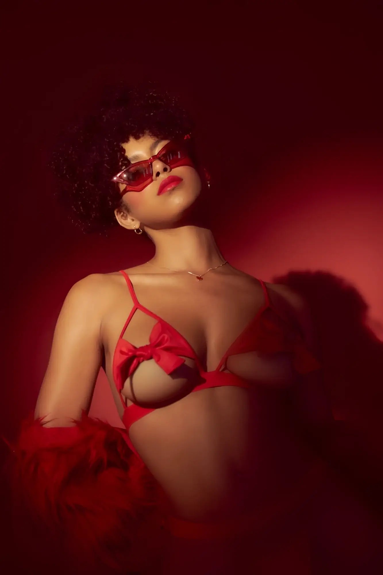 Red satin bra with central bow detail from mapale 8901 two piece set in red color