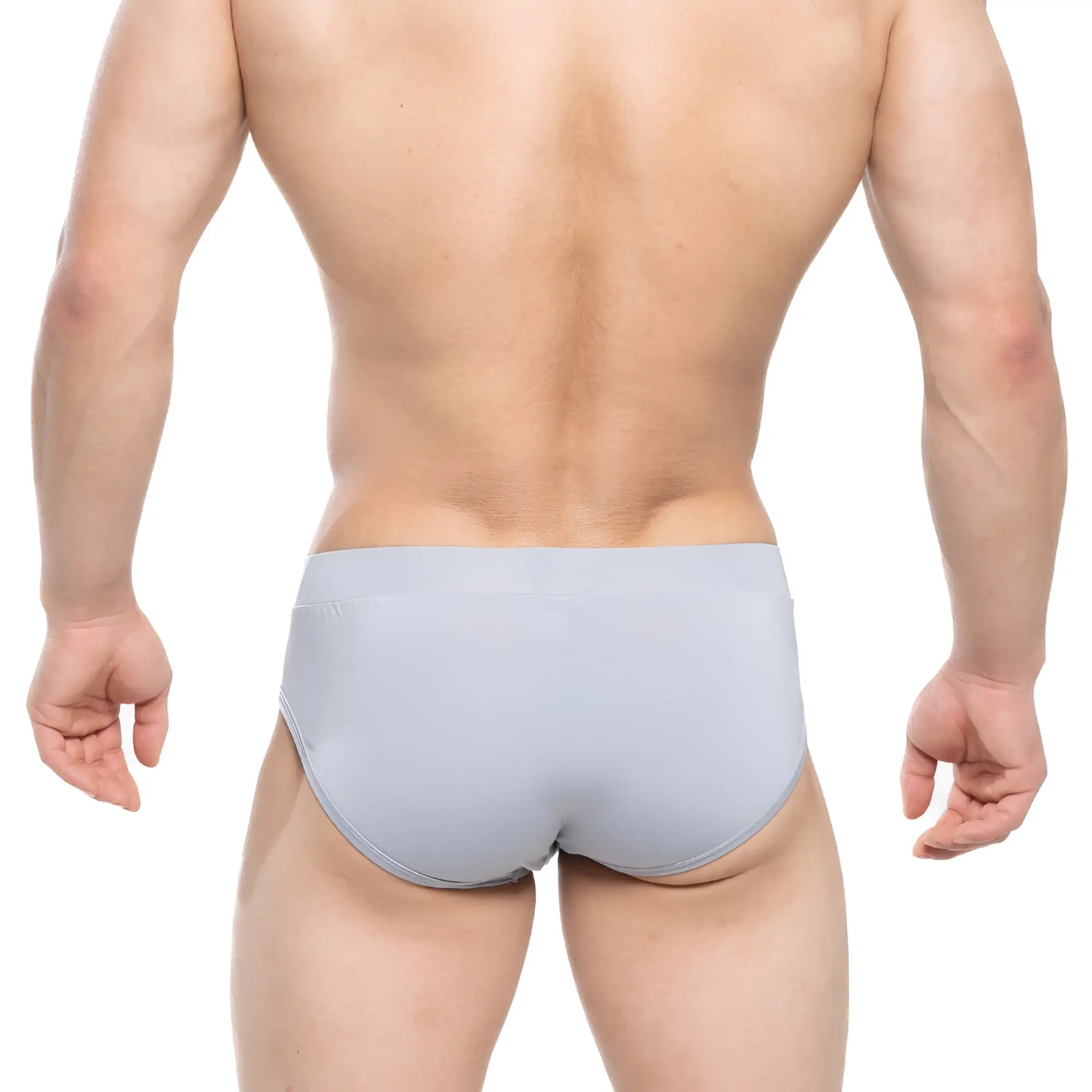 Light gray smooth fabric briefs with snug fit and clean seams from MetroMaleWear sencillo brief Jasper 5203-11