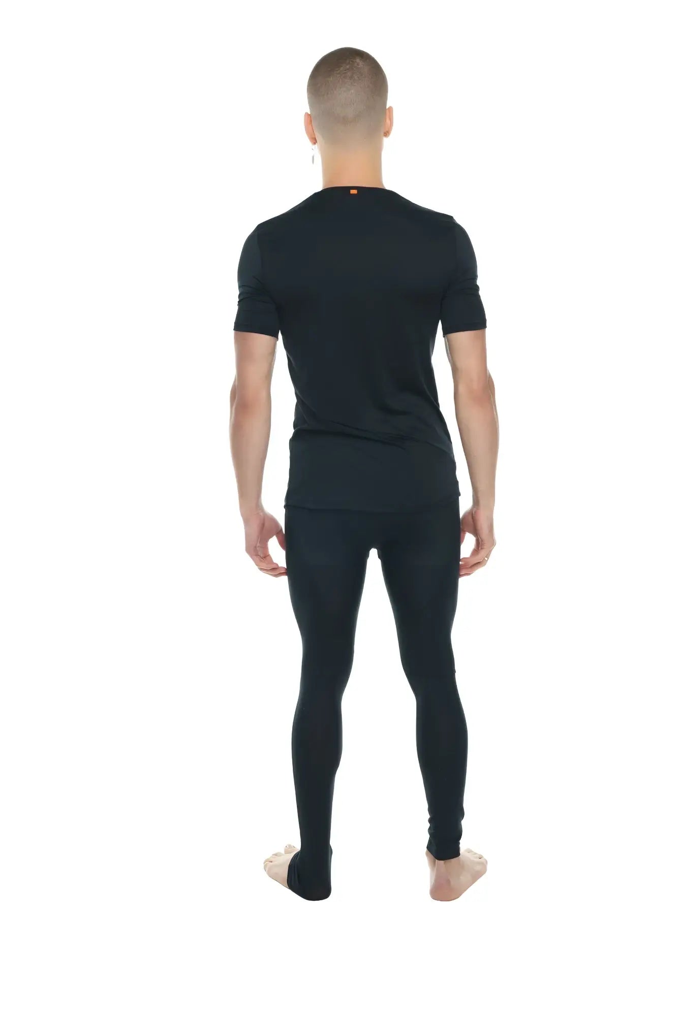 Black carbon perfect pocket crew-neck tee and seamless black leggings set with short sleeves and full length fit