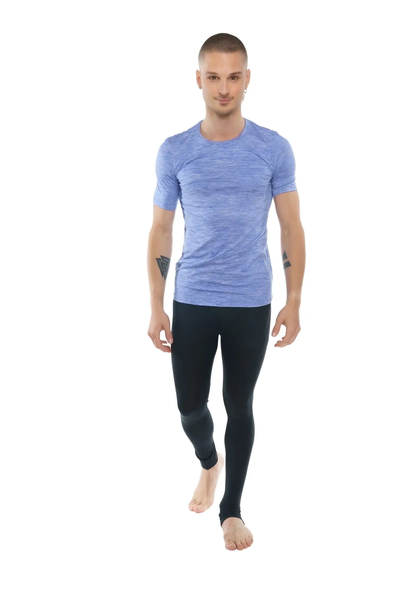 A men’s short-sleeved athletic crew-neck shirt in lavender heather fabric with a fitted design and perfect pocket