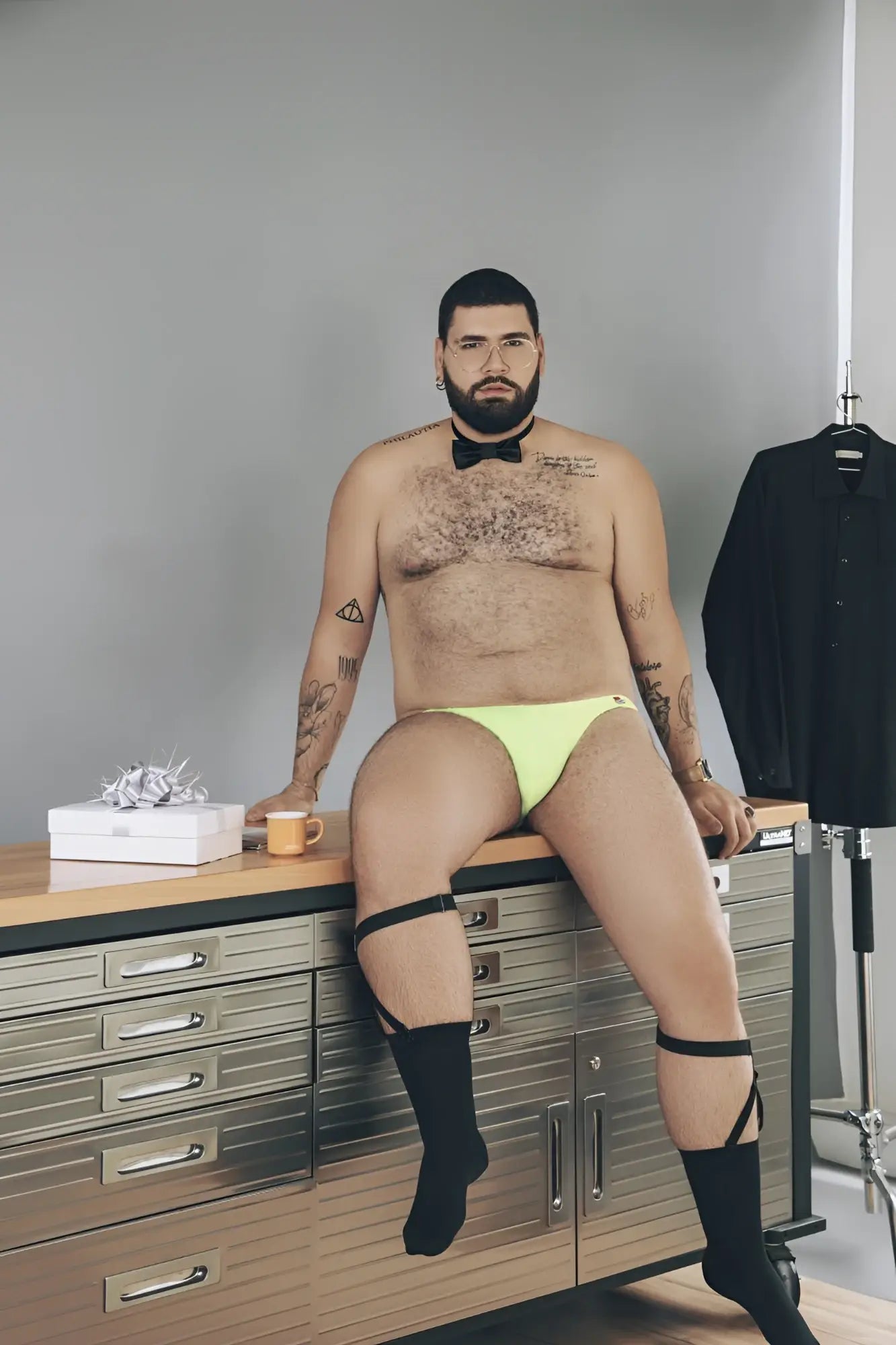 Bright lime green Pikante PIK 0978X Angola thongs with black straps and bow tie detail visible from the front