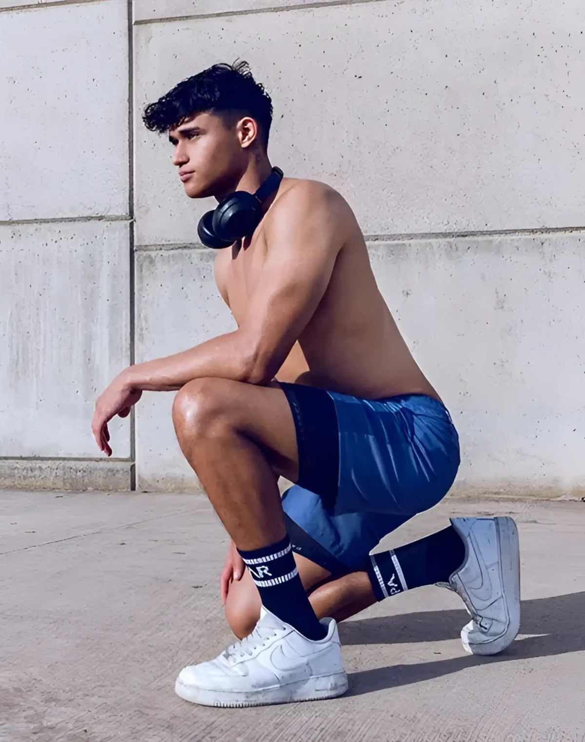 Black over-ear headphones spr max short with sleek modern design and comfortable cushioned ear cups for immersive audio