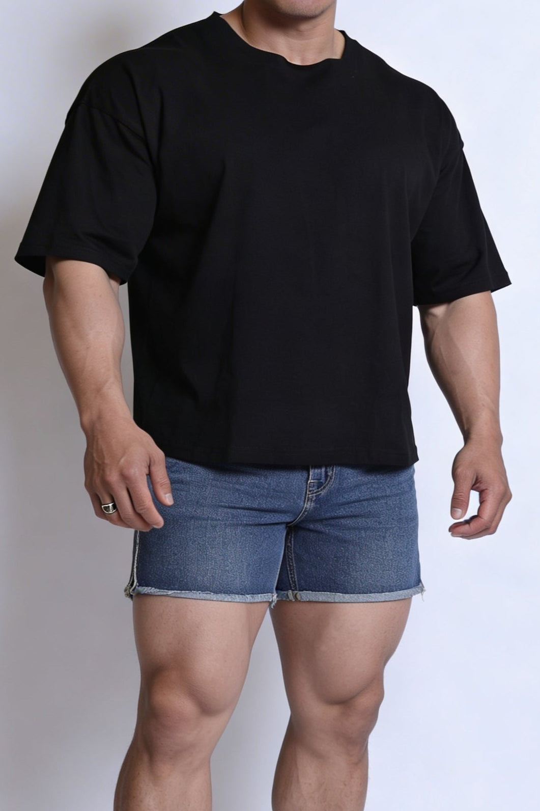 Jed North Herren Raw-Cut Boxy Crop T-Shirt - Schwarz