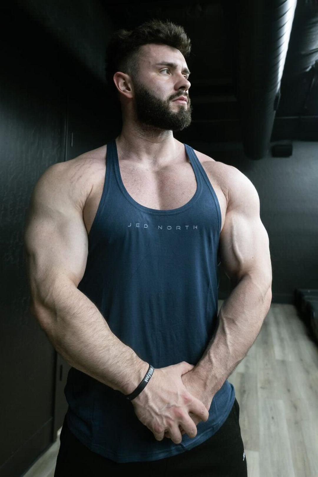 Jed North Klassisches Bodybuilding Racerback Stringer für Herren - Marineblau