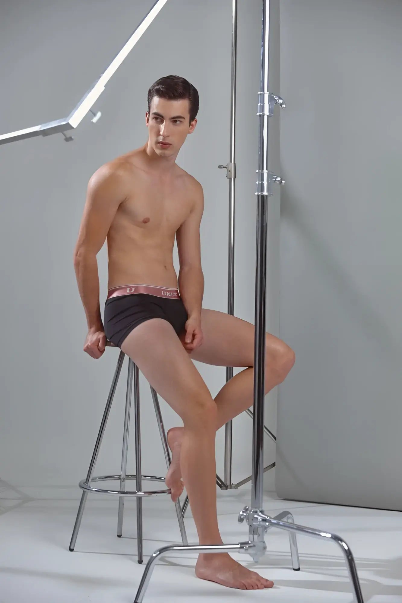 Black uniqlo briefs with a pink elastic waistband from Unico 24110100108 Oro Rosa trunks color 99-black