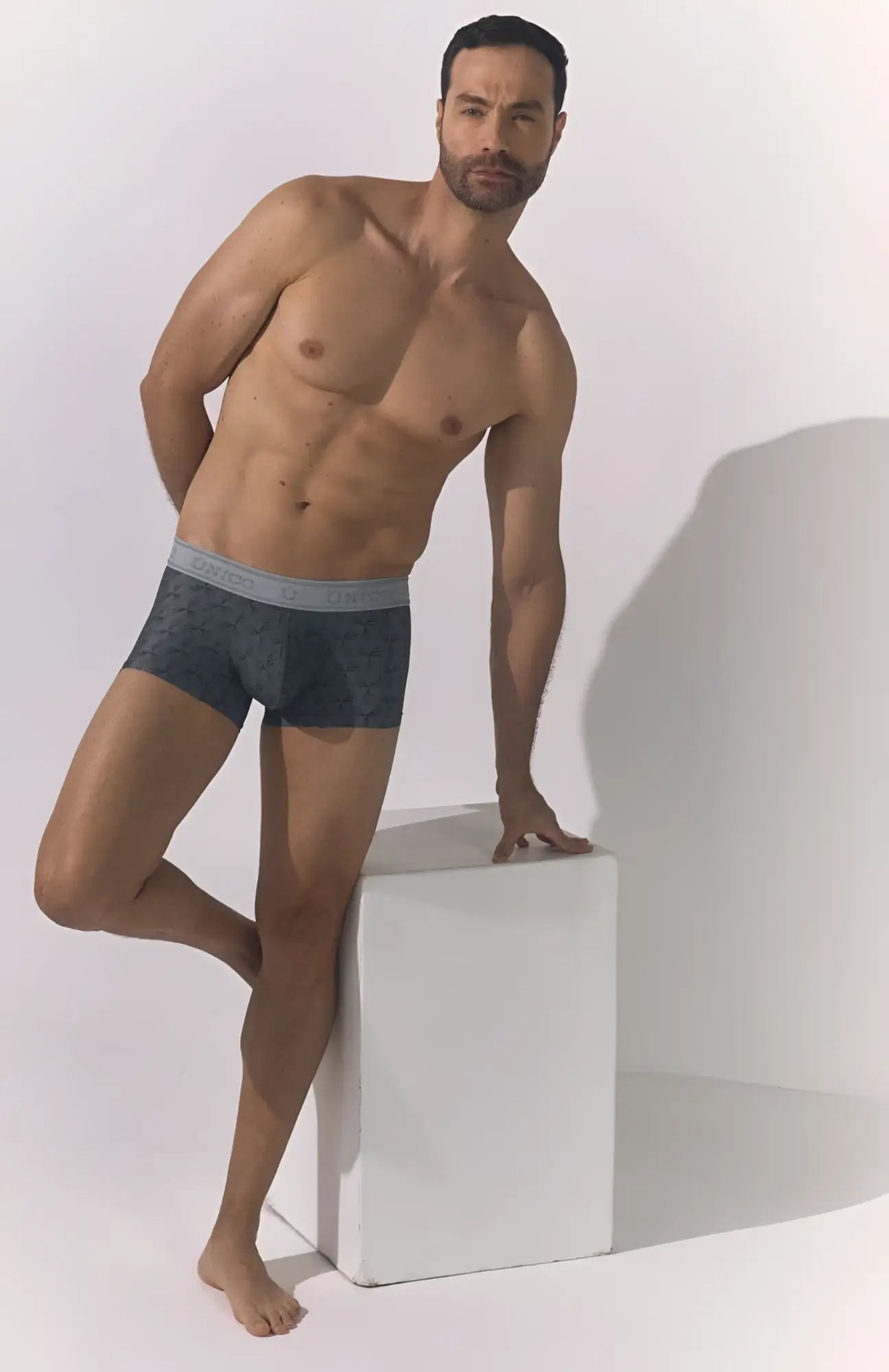 Unico 25050100103 chisell trunks dark gray boxer briefs with subtle texture and solid light gray waistband