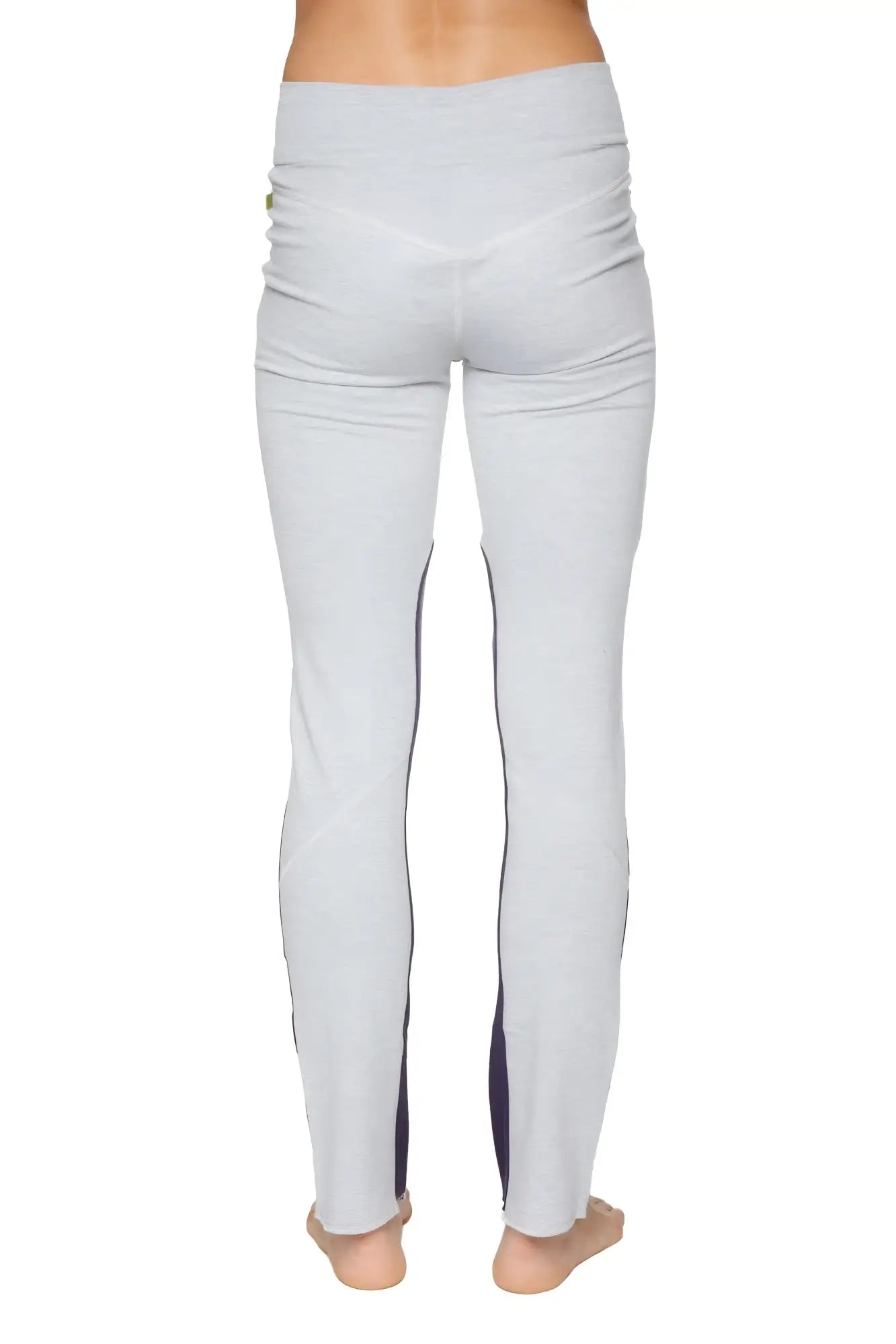 Women’s organic high-waisted light gray yoga pants with dark blue side panels for training and casual wear